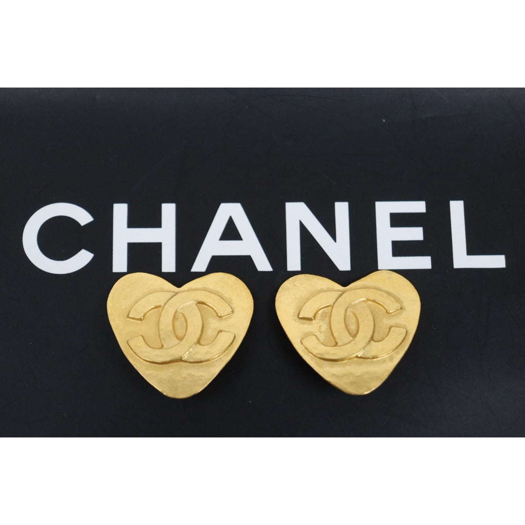 Very Good ( Rank A) ?CHANEL Coco Mark Gold 24 Plated Earrings ?25052923