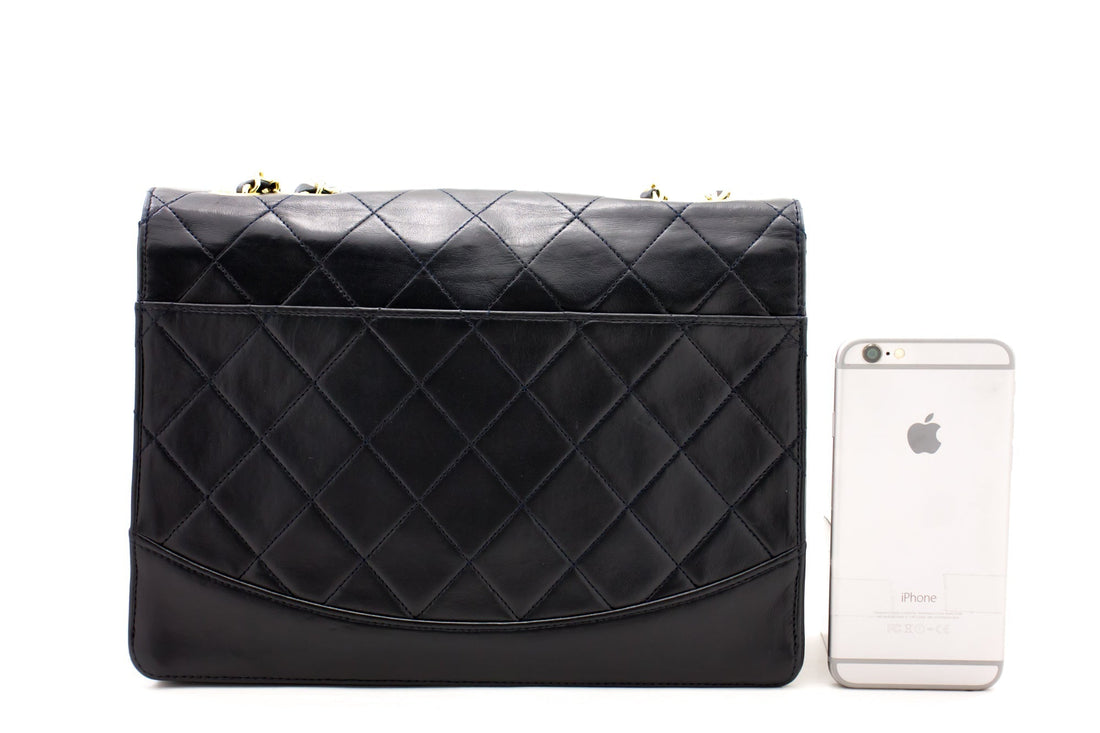 CHANEL Vintage Classic Chain Shoulder Bag Black Quilted Flap Lamb c20