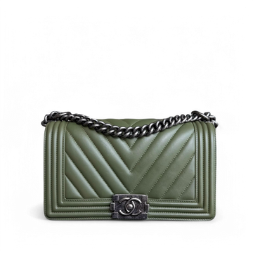 Chanel Boy Medium - 25CM Chevron Calfskin Green Ruthnium Silver Hardware Series 20