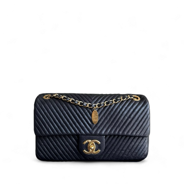 Chanel Seasonal Flap Surpique CC Herringbone Medallion Medium - 25CM Flap Chevron Goatskin Black Gold Hardware Series 20