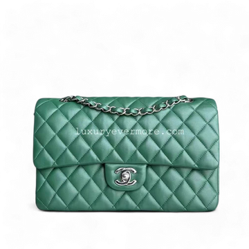 Medium Classic Flap 25CM Quilted Lambskin Dark Green Silver Hardware Series 28
