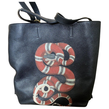 Gucci black leather bag