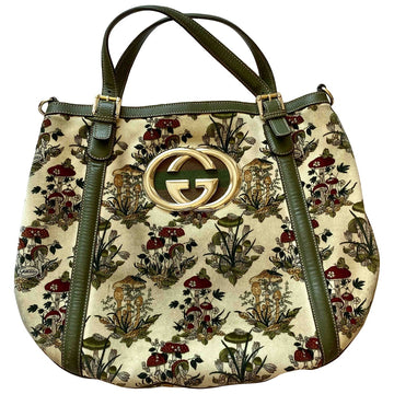 Gucci green velvet handbag