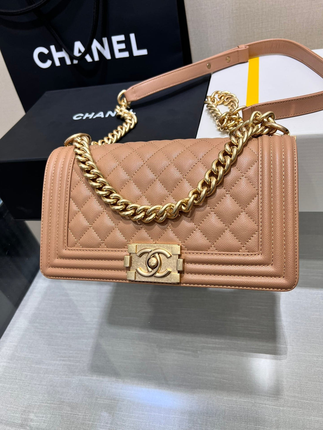 CHANEL BOY BAG MEDIUM 25 BROWN CAVIAR GOLD HARDWARE