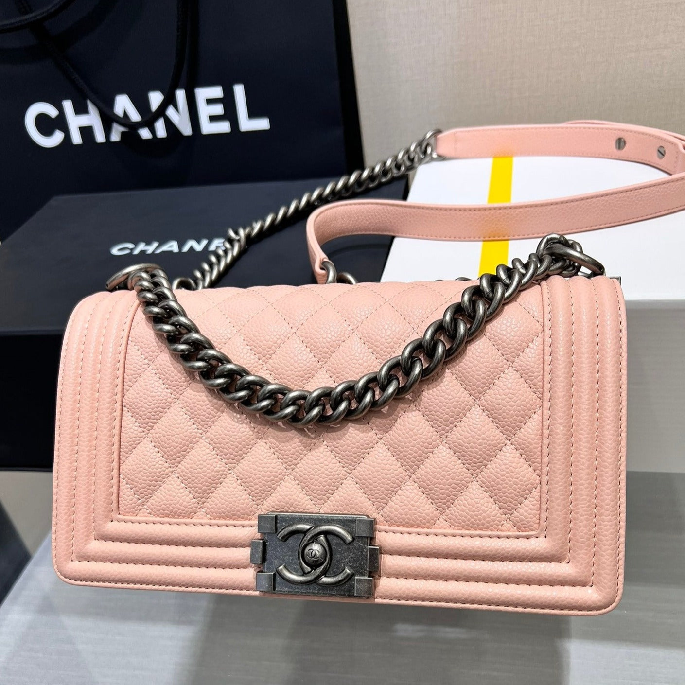 CHANEL BOY BAG MEDIUM 25 PINK CAVIAR RUTHENIUM HARDWARE