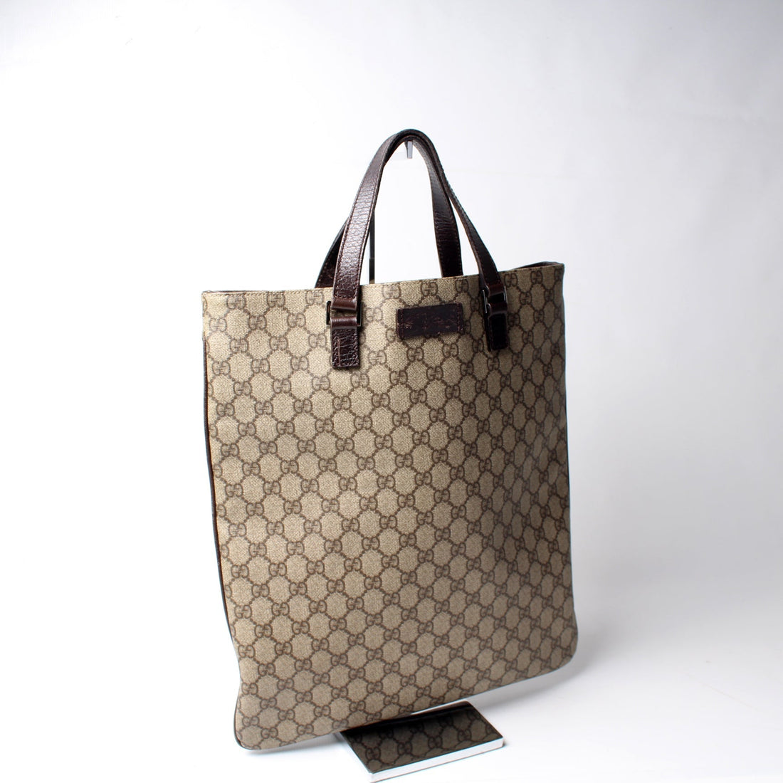 131258 GG Supreme Flat Tote