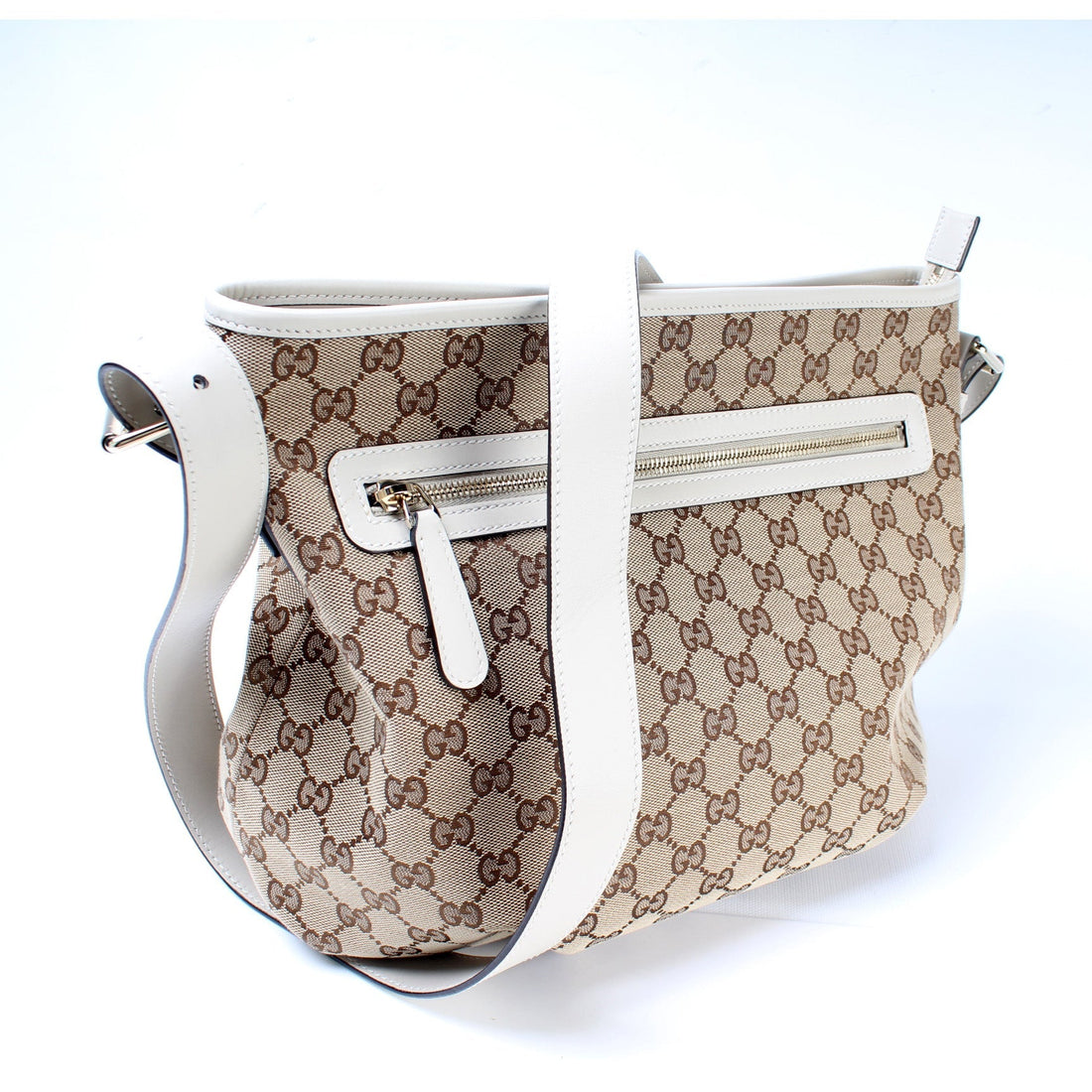 388930 GG Canvas Shoulder Bag