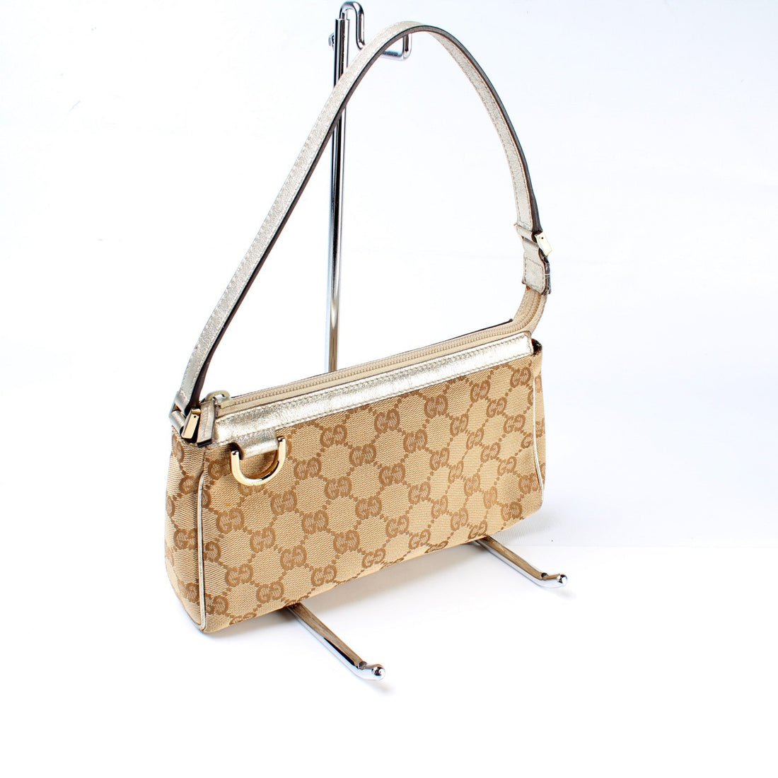 145750 GG Canvas D Ring Cosmetic Case