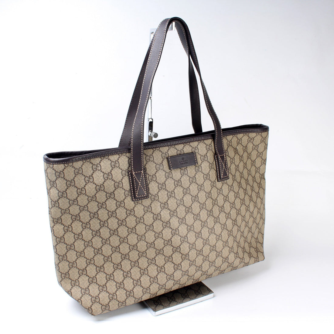 211137 GG Supreme Medium Zip Tote