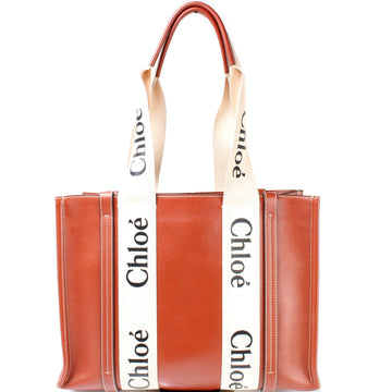 Woody Tote Medium Leather