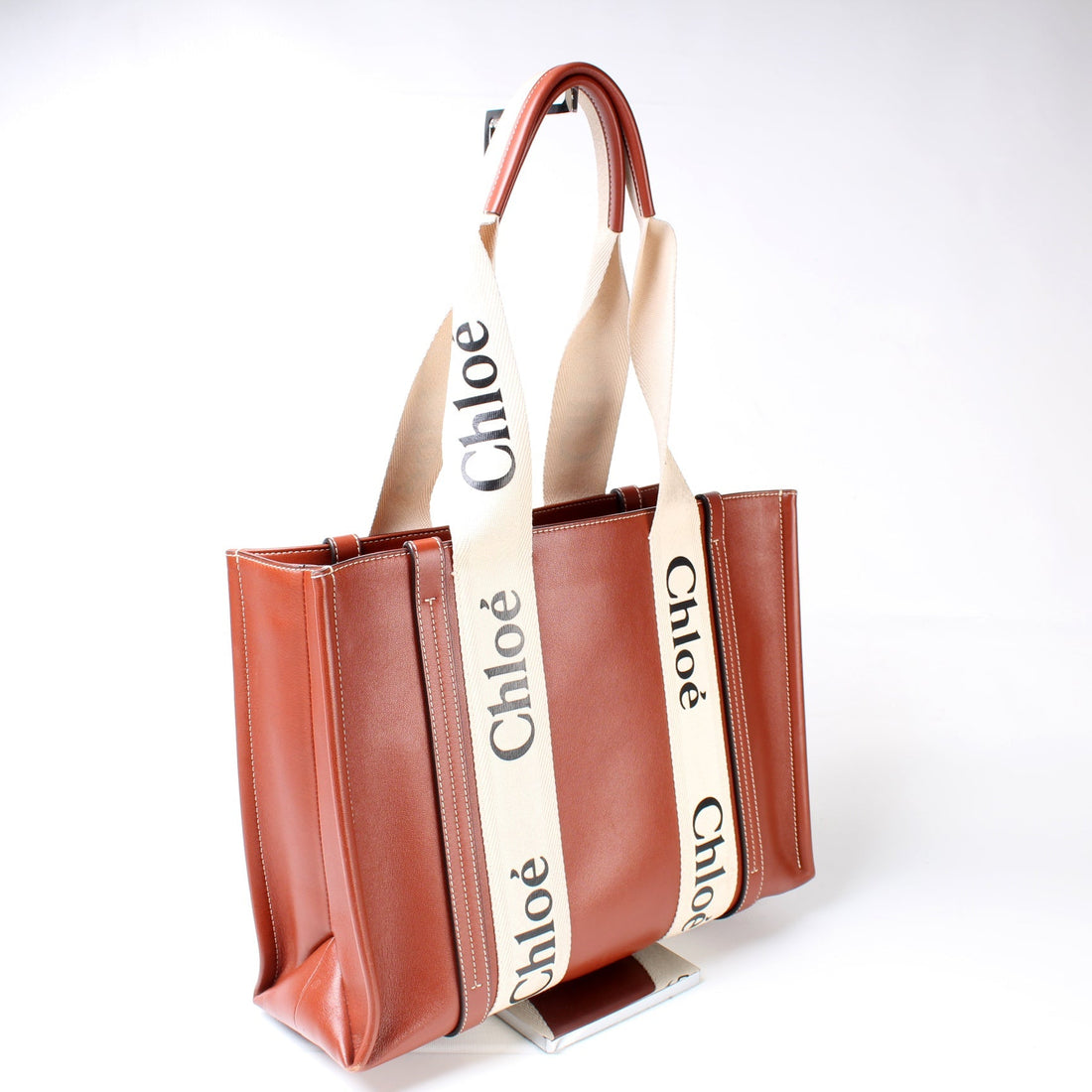 Woody Tote Medium Leather