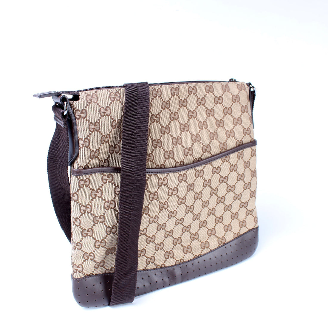 145857 GG Canvas Flat Messenger Medium