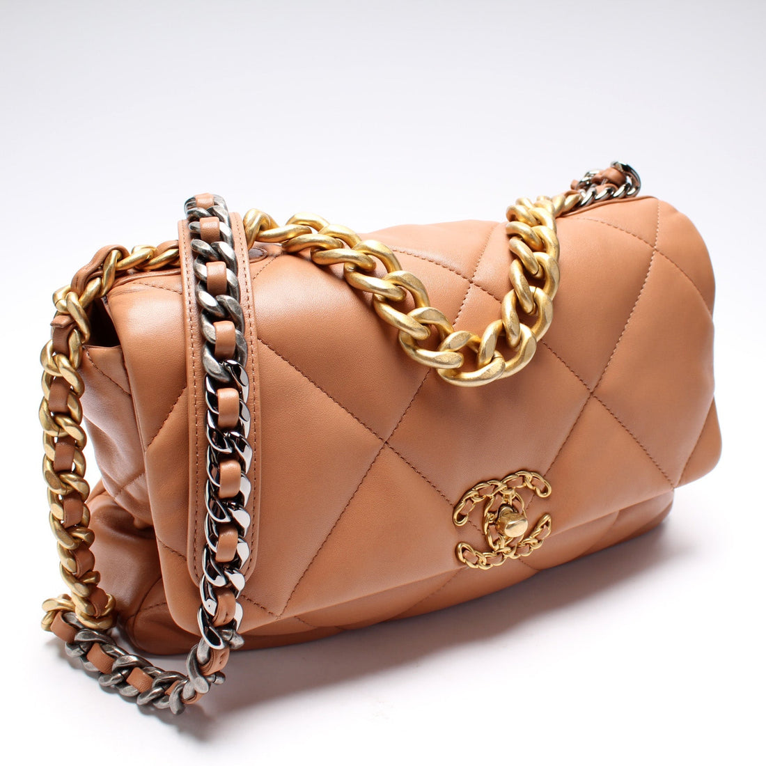 Quilted Goatskin 19 Large Flap 30+M