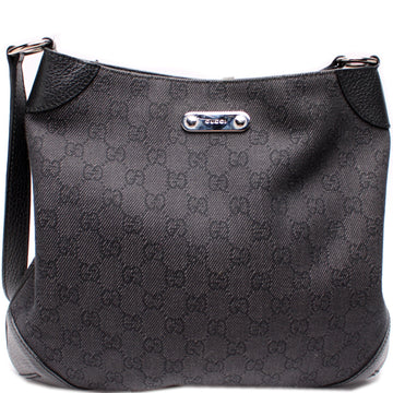 196140 GG Canvas Shoulder Bag