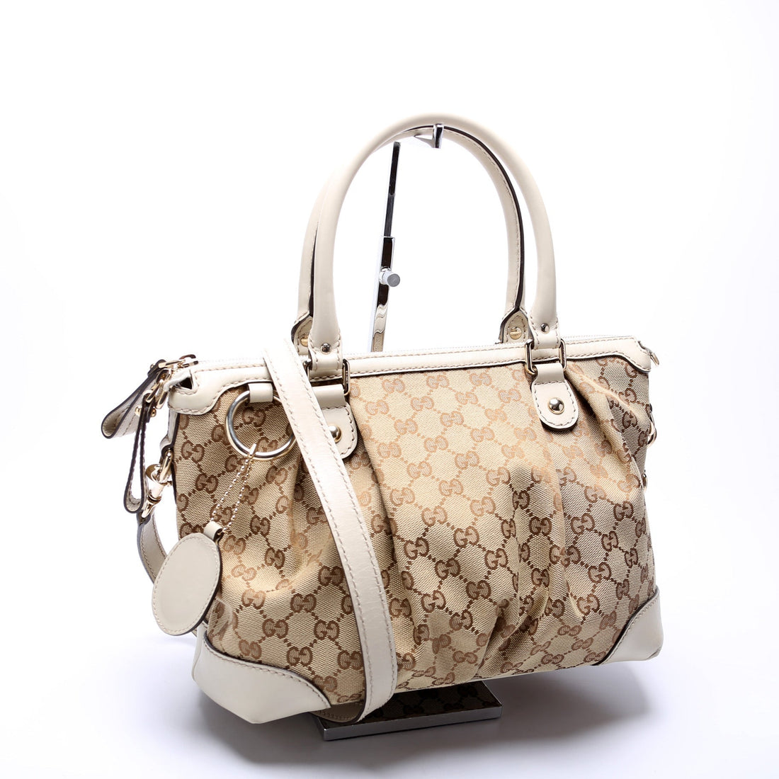 247902 GG Canvas Sukey Satchel