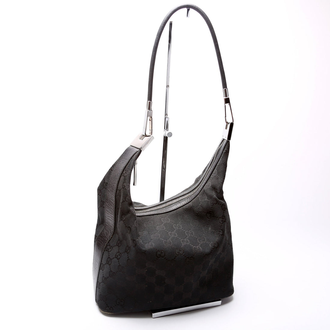 001-3814 GG Canvas Clasp Hobo