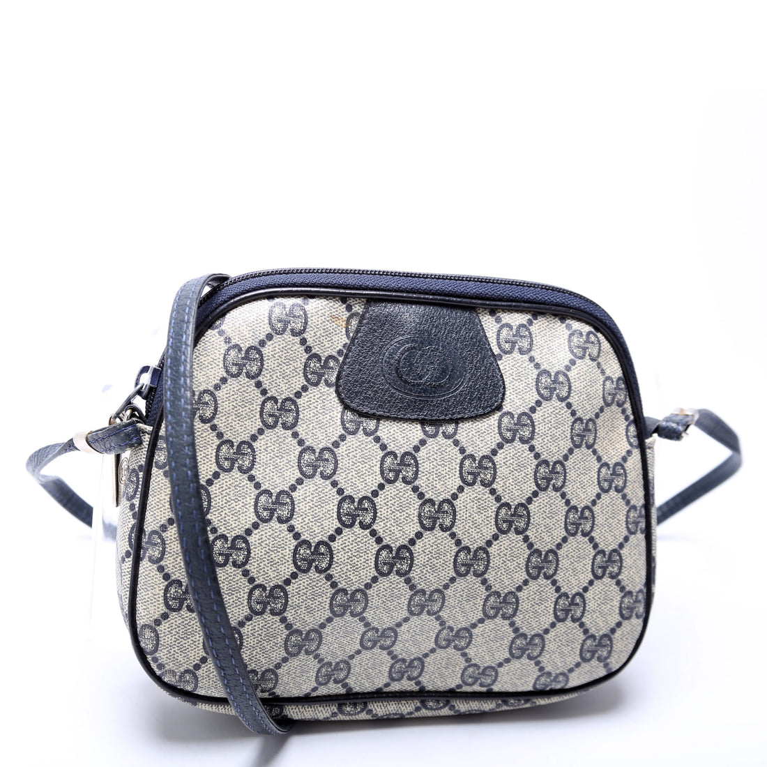 GG Supreme Vintage Shoulder Bag