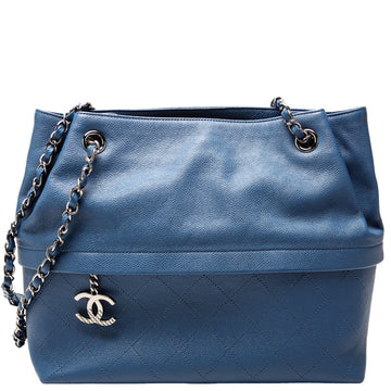 Zip And Carry Shopping Tote Medium Caviar 24M