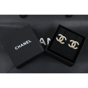 Very Good ( Rank A) ?CHANEL 20K COCO Mark Diamond Earrings ?V25052511