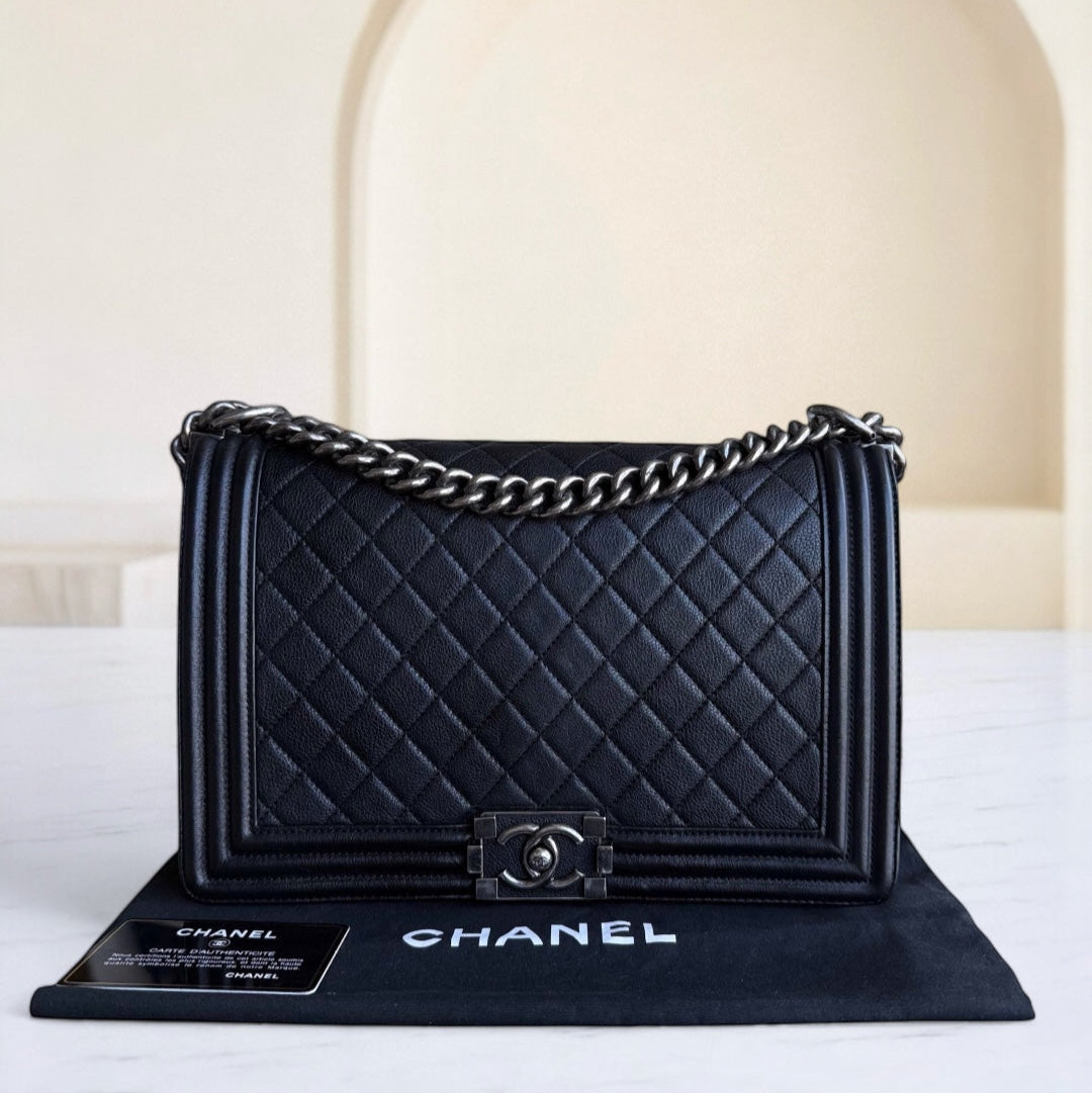 Chanel Boy New Medium - 28CM Quilted Lambskin Black Silver Hardware Series 23