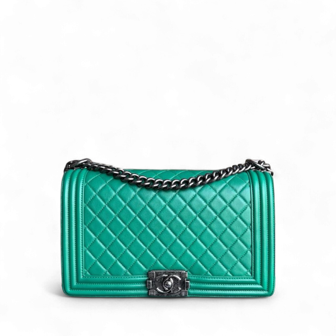 Chanel Boy New Medium - 28CM Quilted Lambskin Green Ruthenium Silver Hardware Series 23