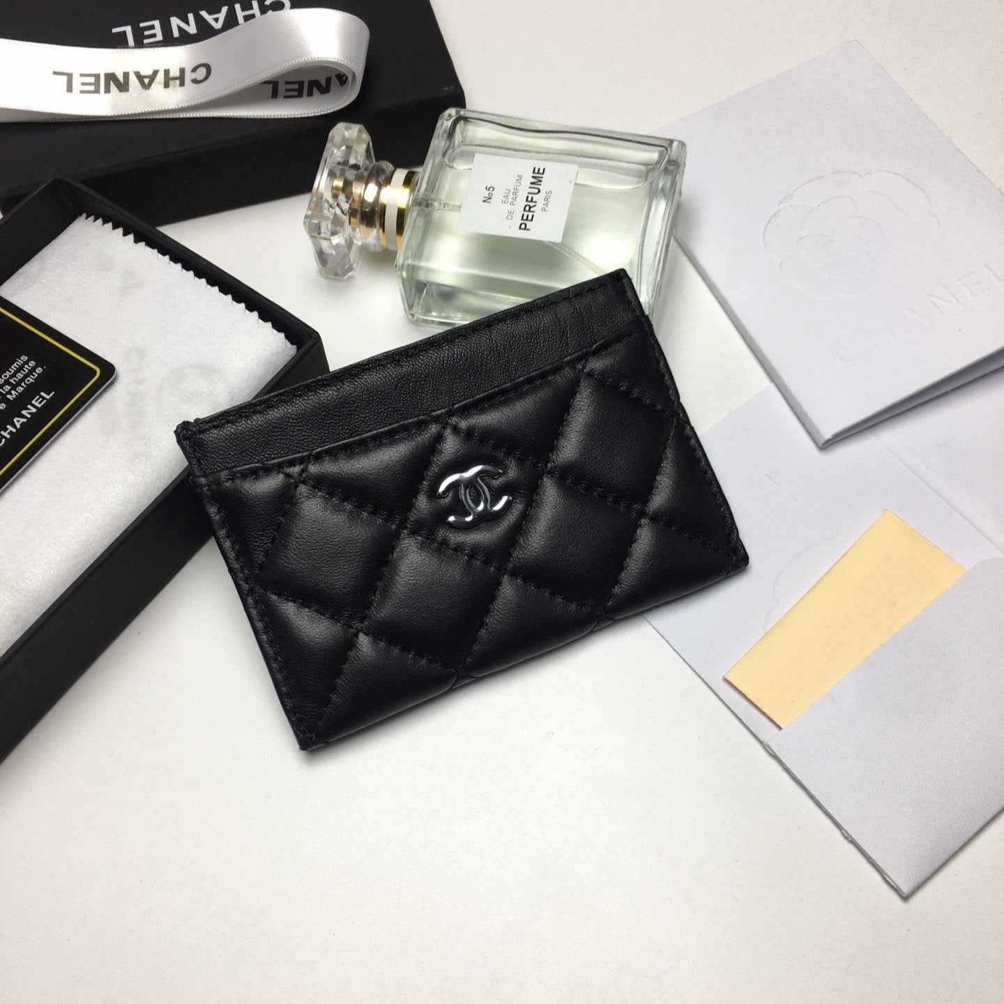 CHANEL CARD HOLDER 11.2 BLACK CALFSKIN SILVER ICON