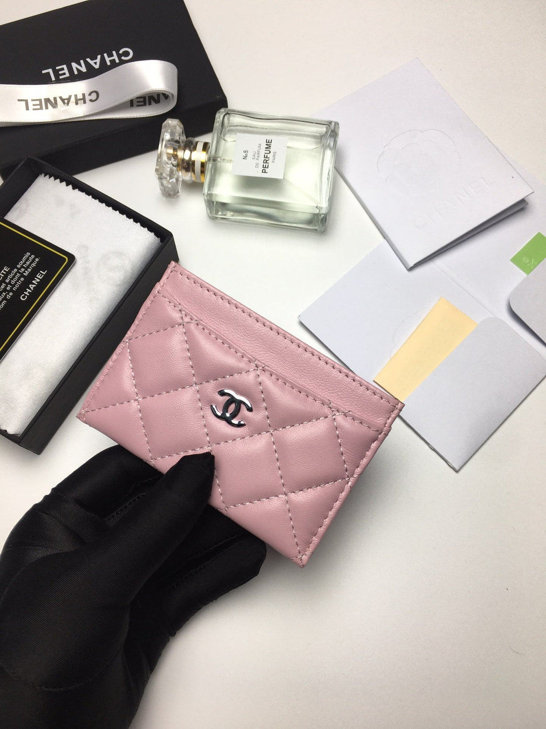 CHANEL CARD HOLDER 11.2 BABY PINK CALFSKIN SILVER ICON