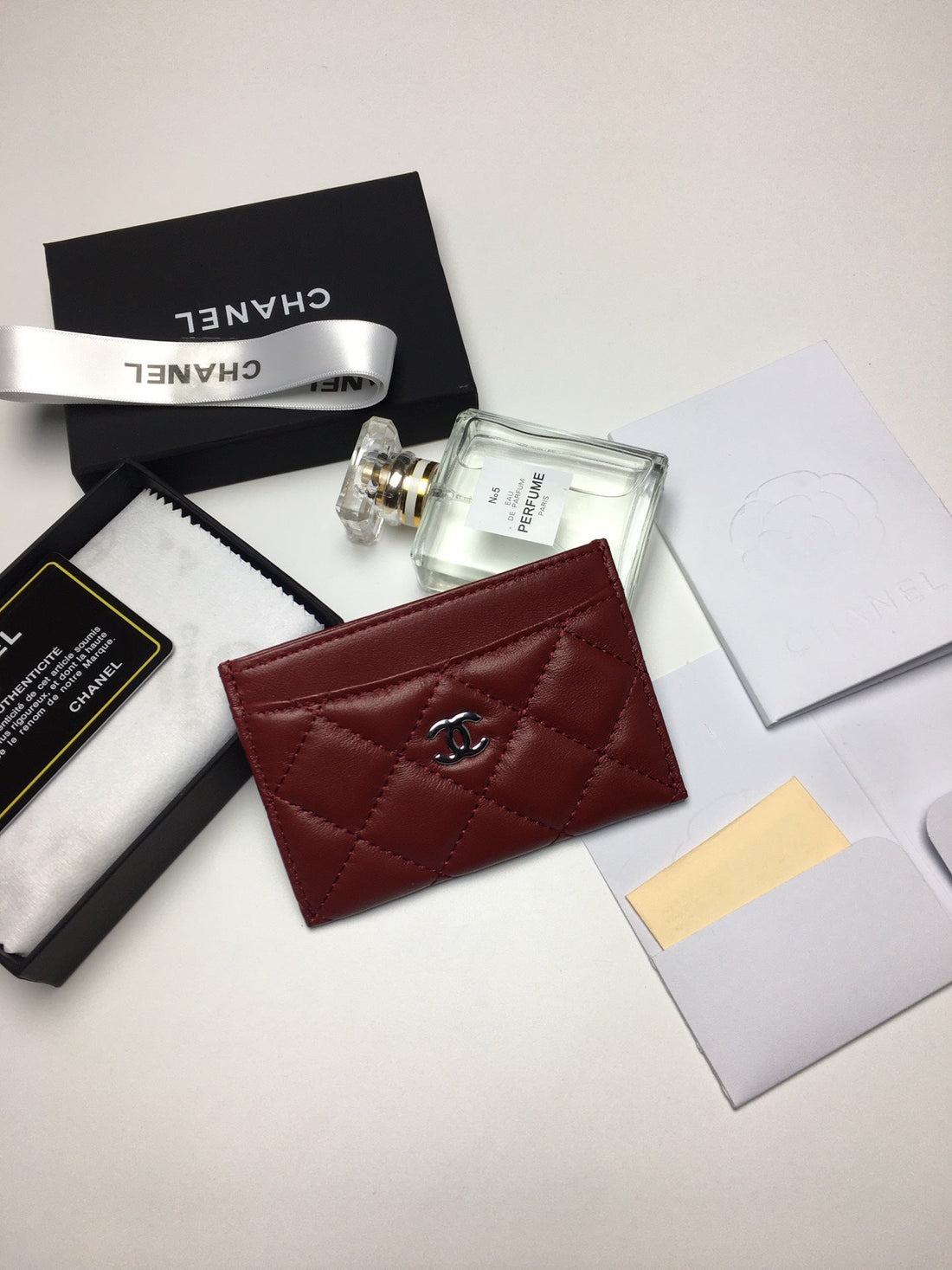 CHANEL CARD HOLDER 11.2 GARNET CALFSKIN SILVER ICON