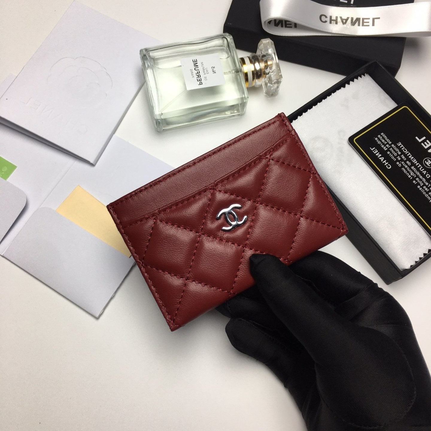 CHANEL CARD HOLDER 11.2 GARNET CALFSKIN SILVER ICON
