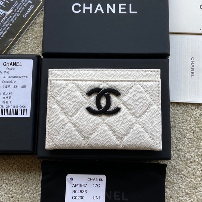 CHANEL card holder 11cm white caviar black hardware