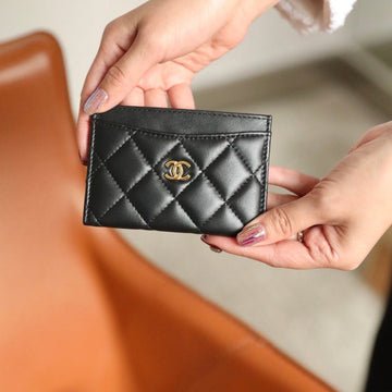 CHANEL CARD HOLDER 11 BLACK CALFSKIN GOLD ICON