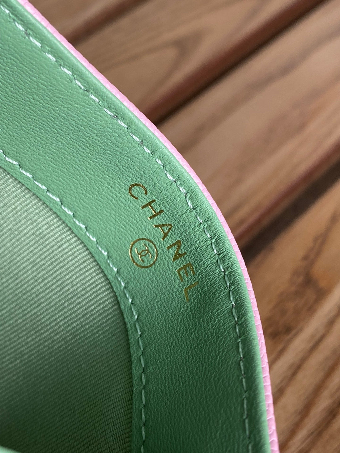 CHANEL card holder 10cm pink caviar