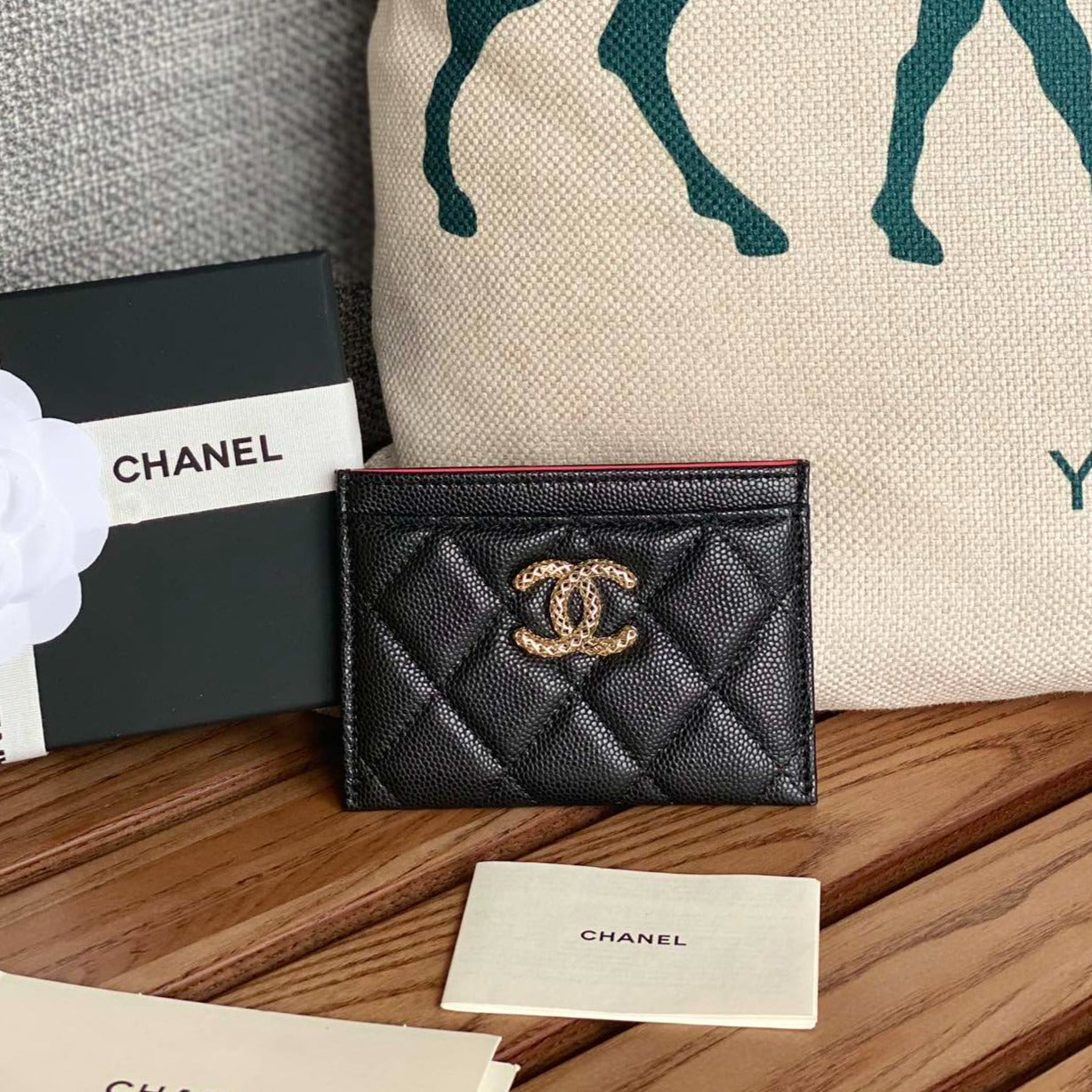 CHANEL card holder 10cm black caviar