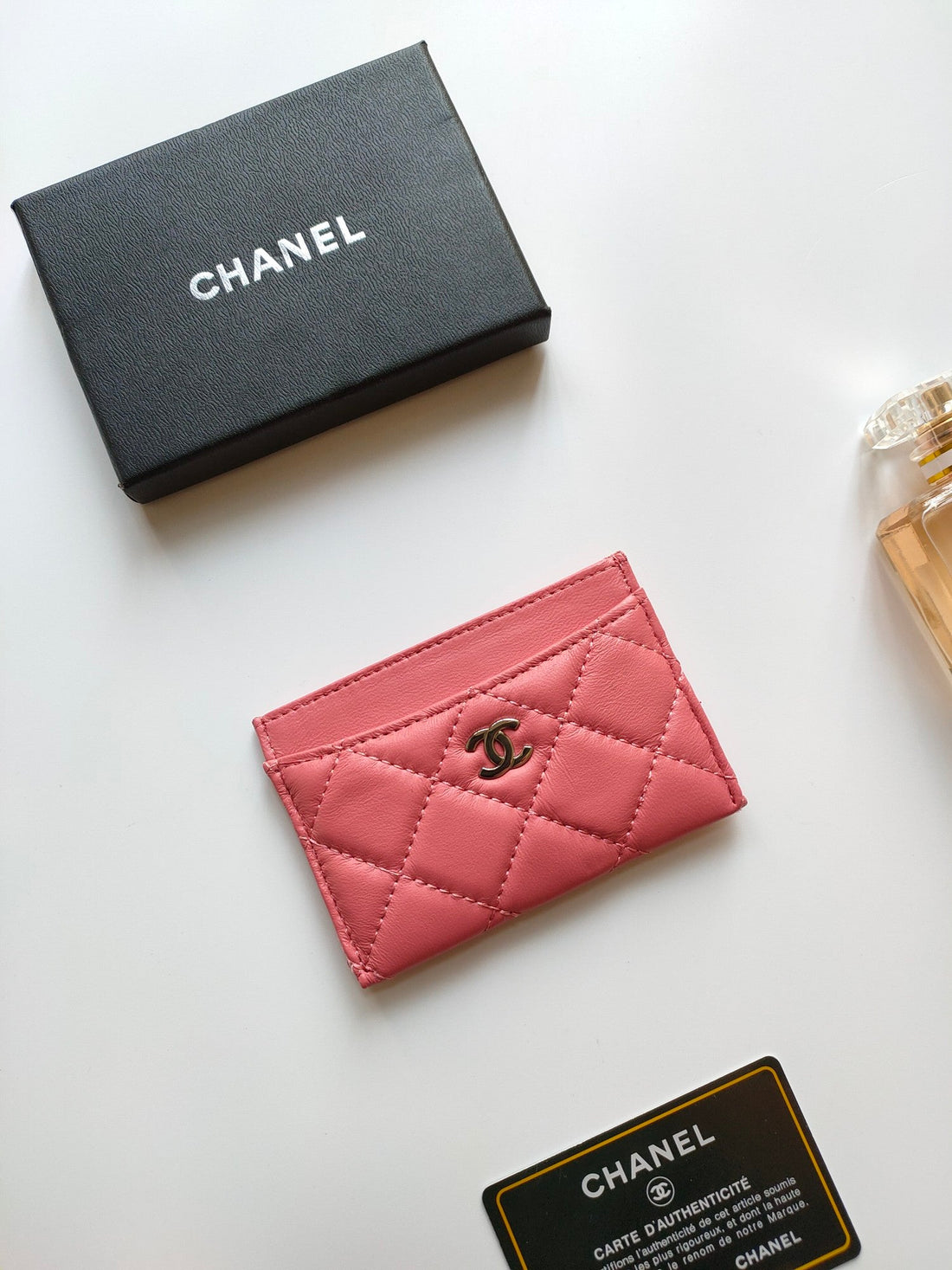 CHANEL CARD HOLDER 11.2 BLUSH PINK CALFSKIN GOLD ICON