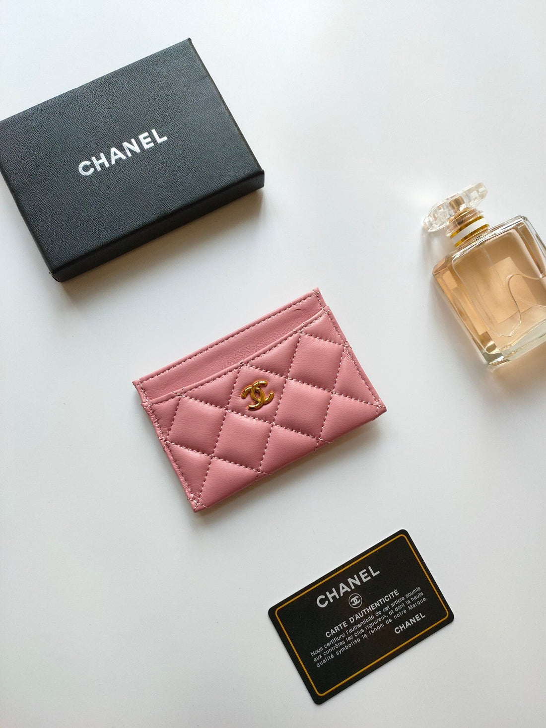 CHANEL CARD HOLDER 11.2 LIGHT PINK CALFSKIN GOLD ICON