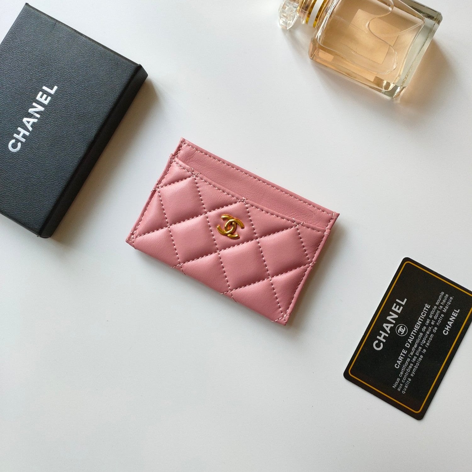 CHANEL CARD HOLDER 11.2 LIGHT PINK CALFSKIN GOLD ICON