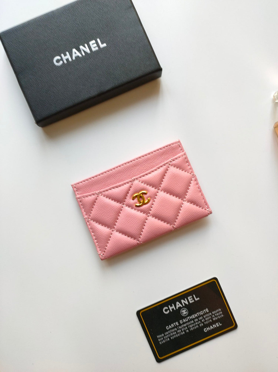 CHANEL CARD HOLDER 11.2 PINK GRAINED CALFSKIN GOLD ICON