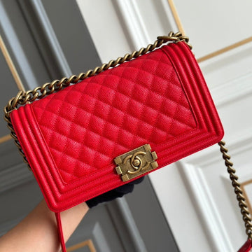 CHANEL boy medium 25 red quilted caviar antique ghw