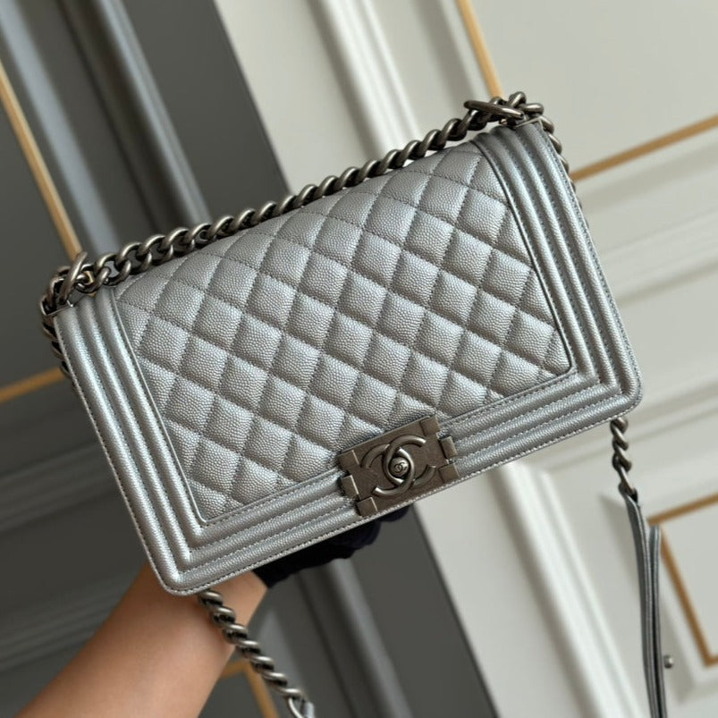 CHANEL boy medium 25 grey quilted caviar ruthenium hardware