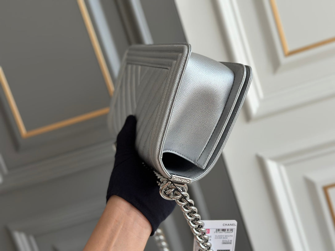 CHANEL boy medium 25 grey chevron caviar silver hardware