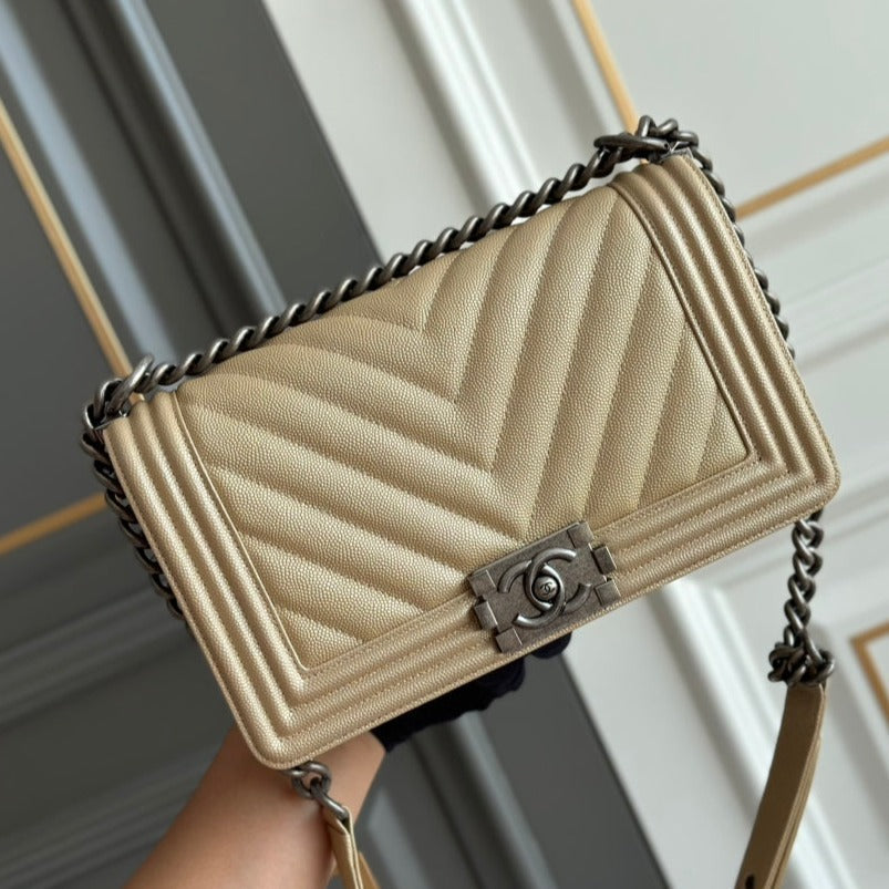 CHANEL boy medium 25 beige chevron caviar ruthenium hardware