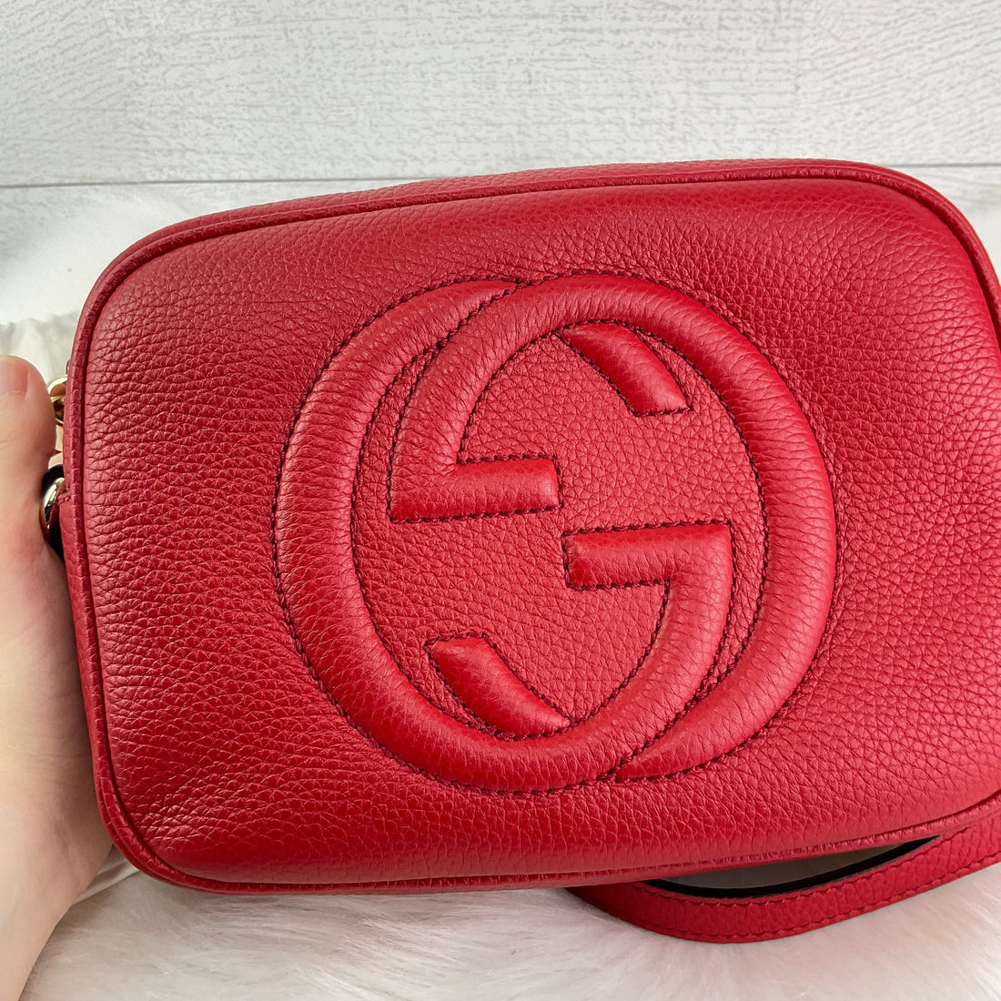 Crossbody Designer By Gucci, Size: Medium