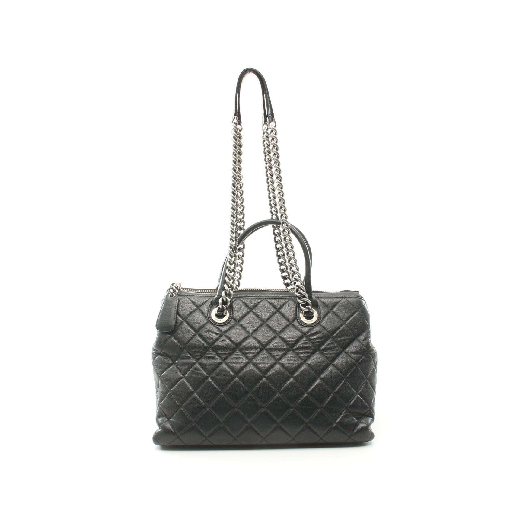 Chanel Matelasse Leather Shoulder Bag