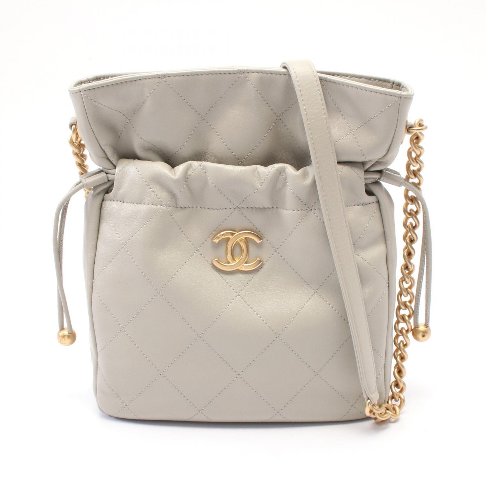 Chanel Matelasse Leather Shoulder Bag