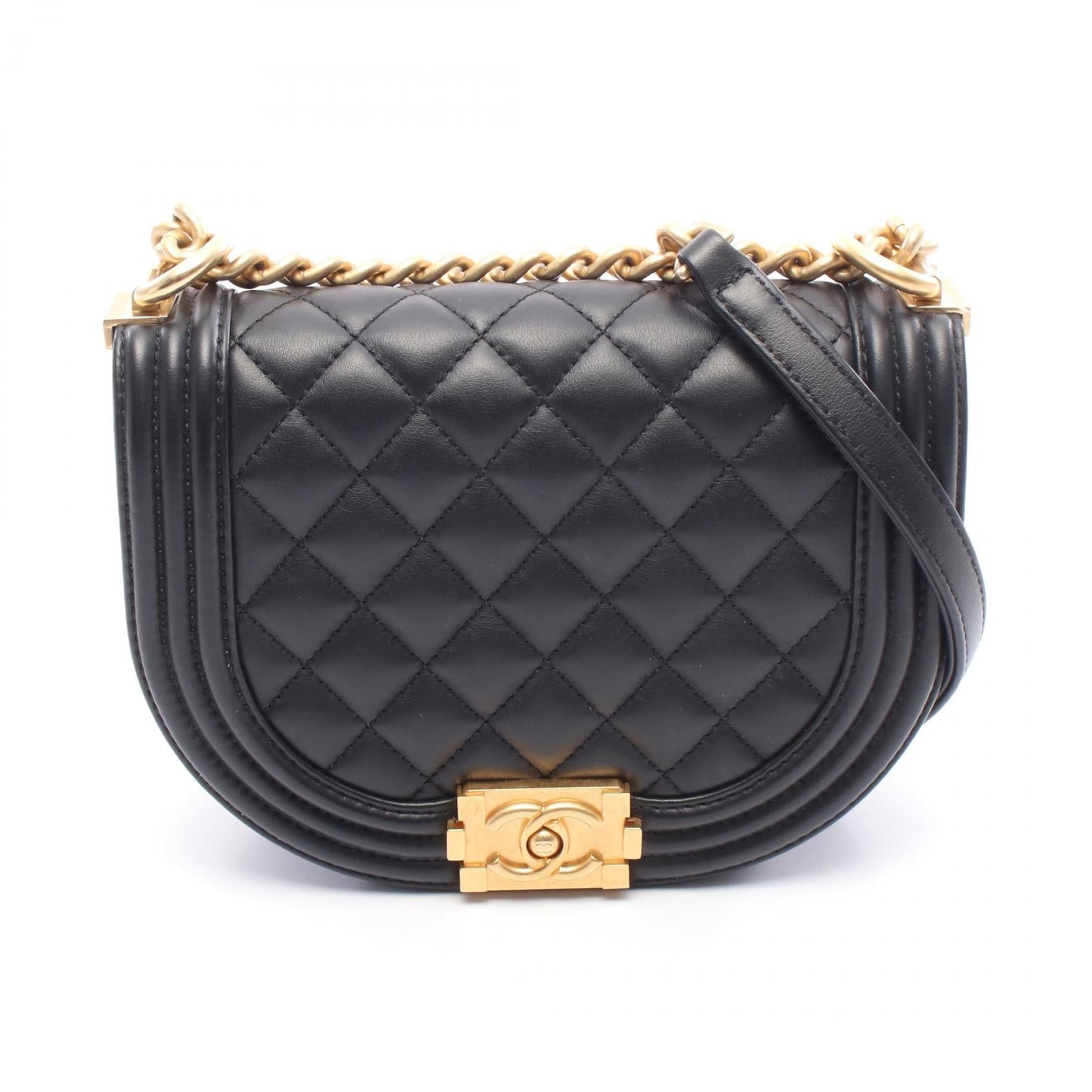 Chanel Boy Chanel Leather Shoulder Bag