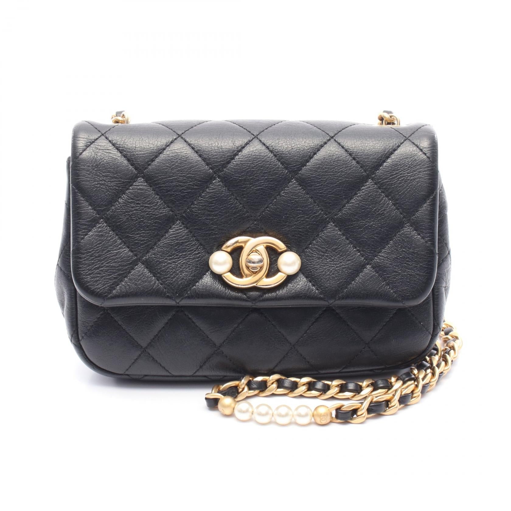 Chanel Matelasse Leather Shoulder Bag