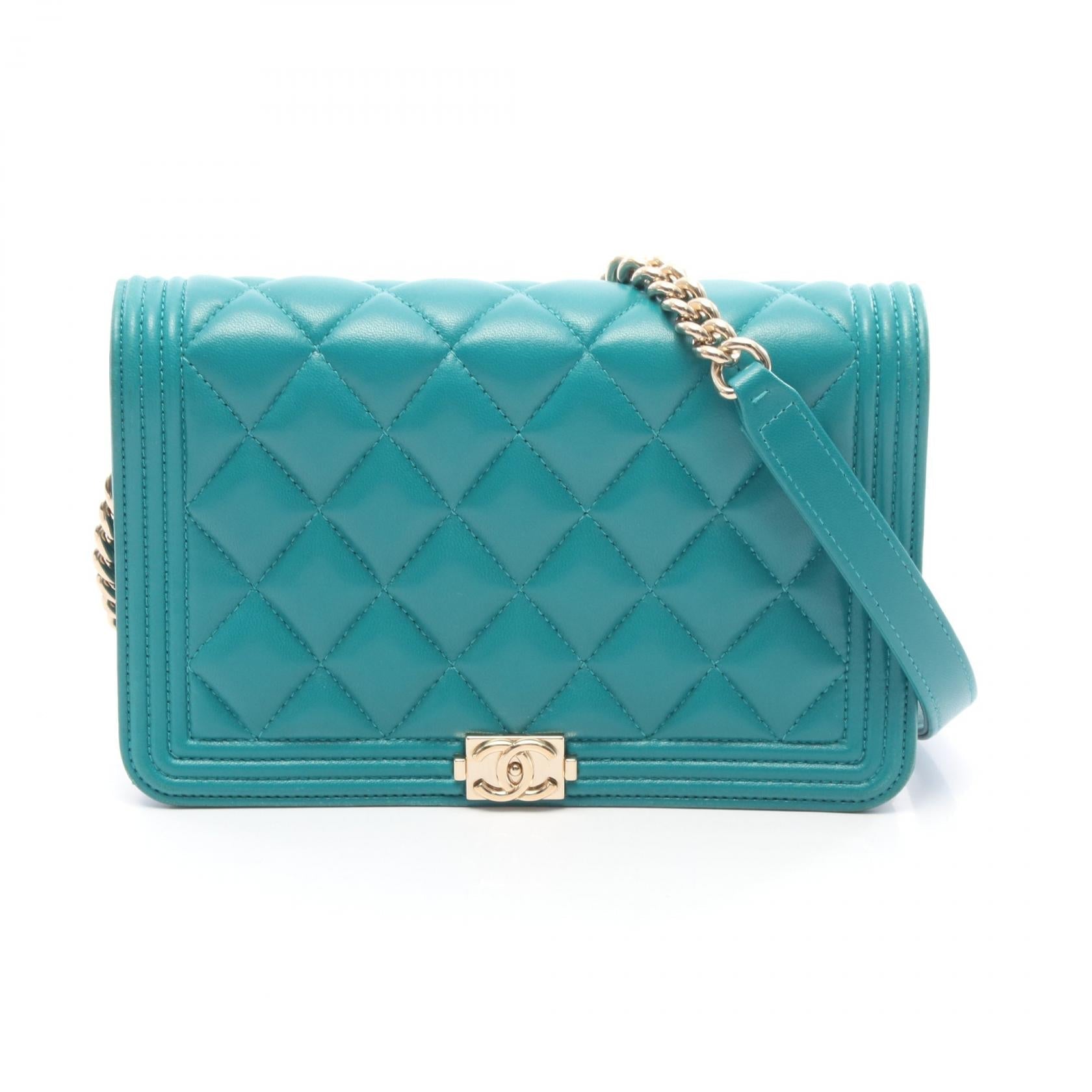 Chanel Boy Chanel Leather Shoulder Bag