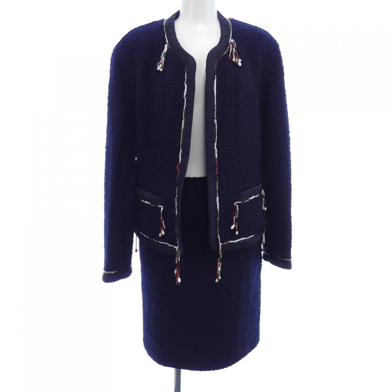 Chanel P03334V03259 94P Suit