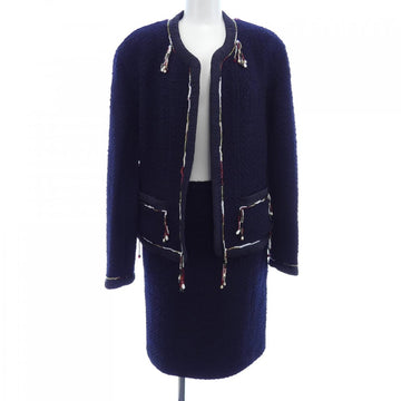 Chanel P03334V03259 94P Suit