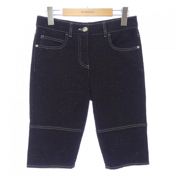 Chanel P57576V43699 17K Jeans